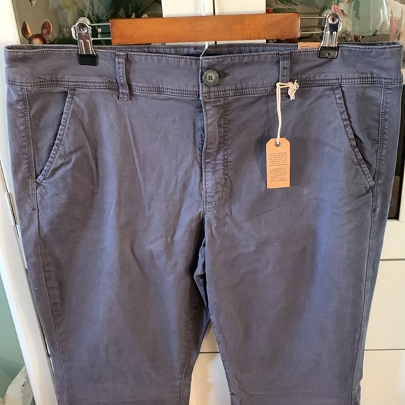 American Eagle sz 18 kick boot pants nwt mid rise - Picture 2 of 10